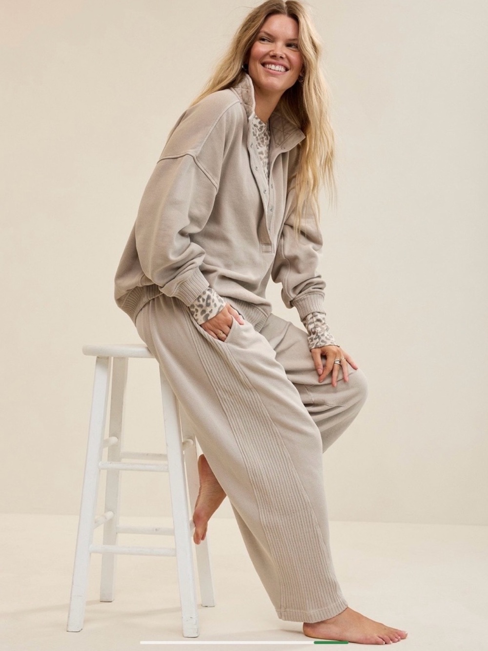 Aerie S/M Oh snap! Pullover and barrel sweatpants